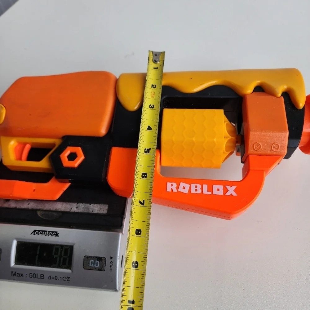 Nerf Roblox Adopt Me!: Bees! Lever Action Dart Blaster, Rotating 8-Dart Drum